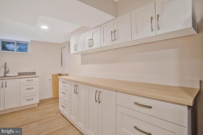 Foto del edificio - 3302 Nicholson St