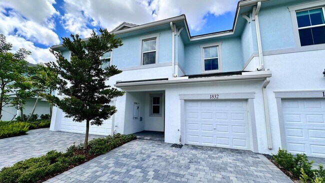 Building Photo - 1832 Sandpiper Pointe Pl
