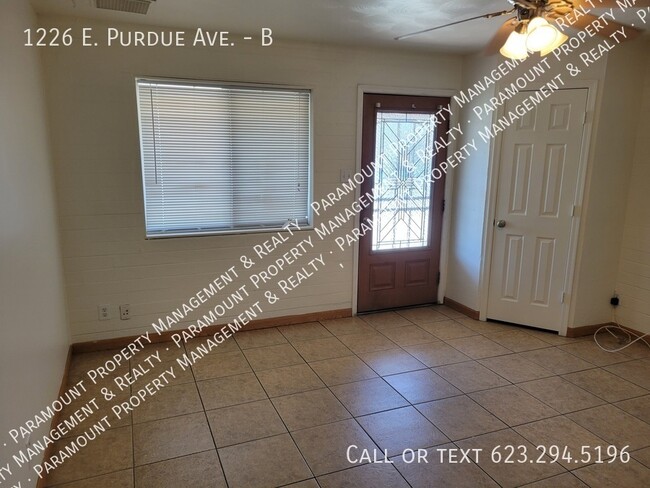 Building Photo - 3 Bed/1 Bath ready for immediate move in!