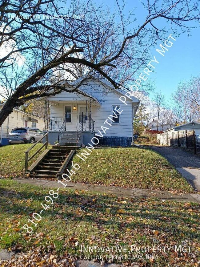 Foto del edificio - Quaint 2 bedroom 1 bath home tucked away o...