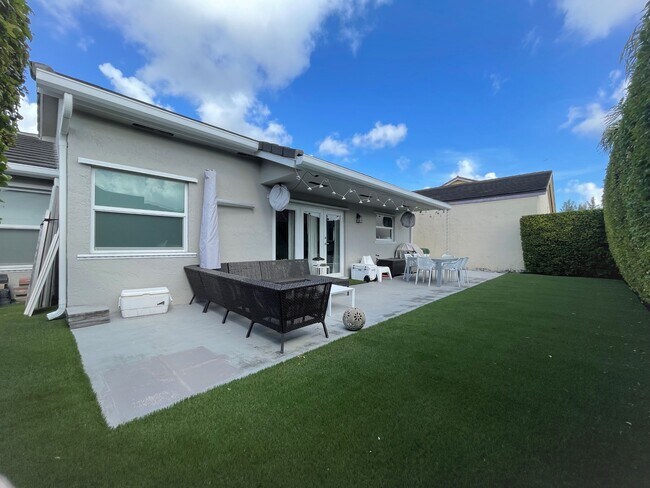 Foto del edificio - 1103 NW 133rd Ct