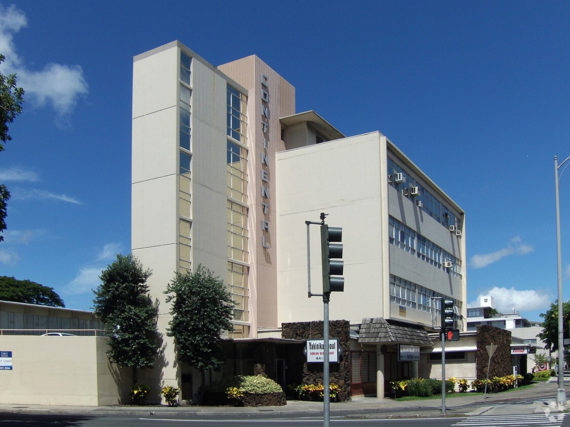 Primary Photo - 1521 Kalakaua Ave