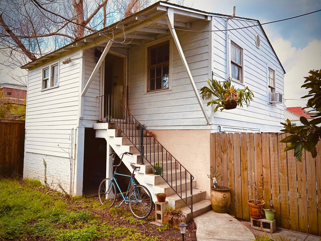 house - 522 Tricou St