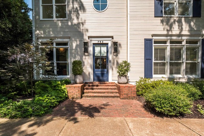 Foto del edificio - 793 Harbor Bend Rd