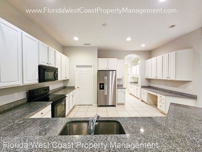 Building Photo - 4 br, 3 bath House - 13613 22nd Ct E