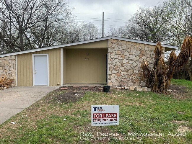 Building Photo - 2038 Springvale Dr