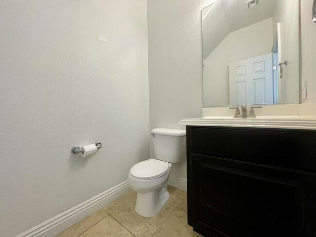 Foto del edificio - Beautiful townhouse located in Henderson