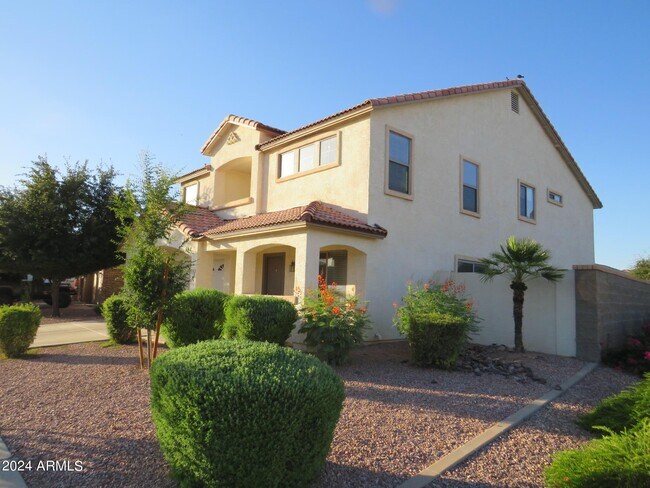 Foto del edificio - 3972 E Maplewood St