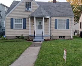 Building Photo - 1833 E Donald St