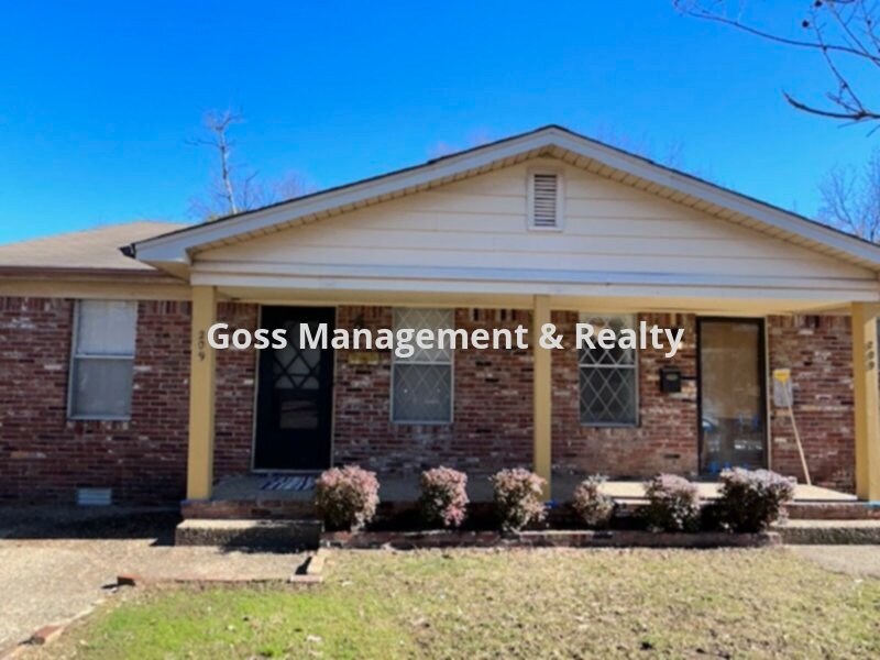 Primary Photo - Two bedroom, one and a half bath duplex of...