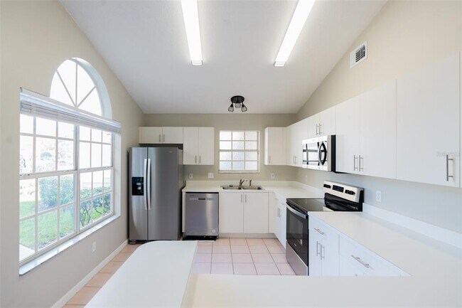 Building Photo - 960 Sykes Ct