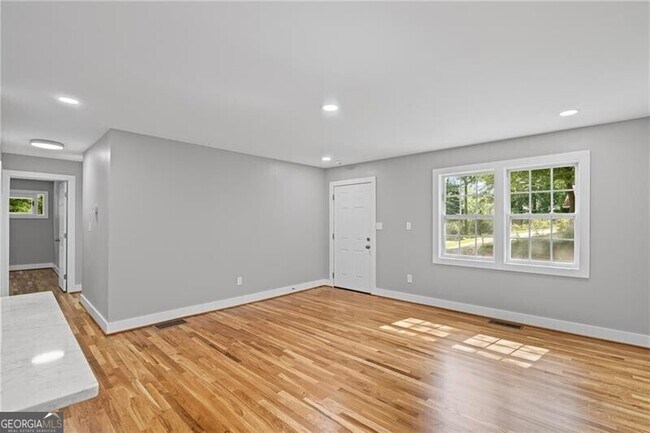 Foto del edificio - 2889 Macon Dr SW