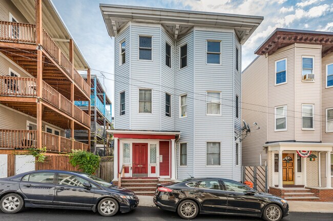 Building Photo - 8 Sanger St