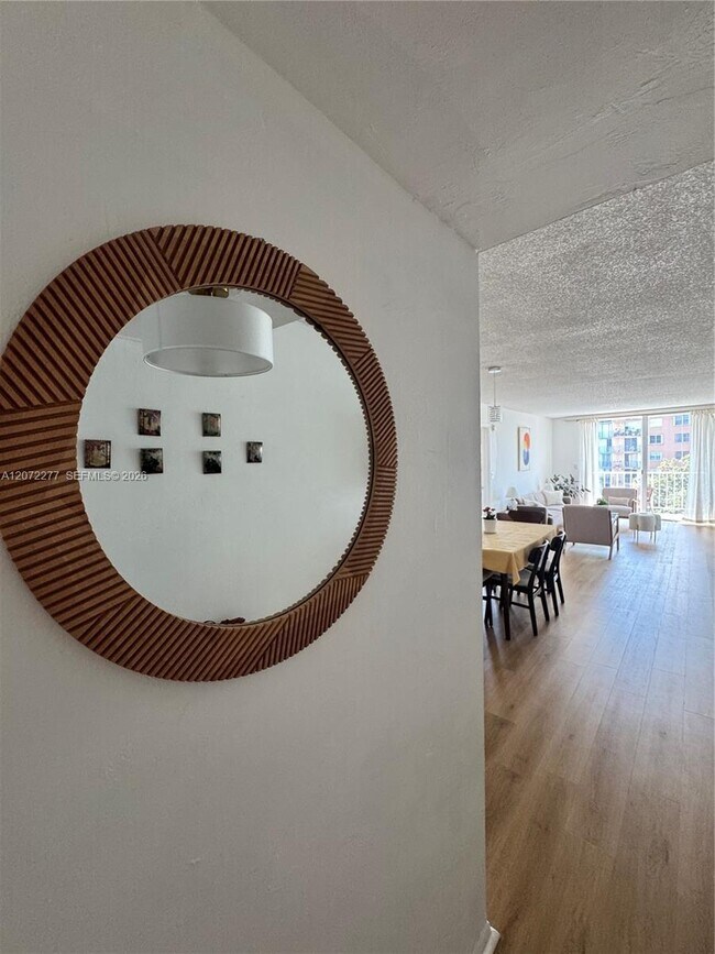 Foto del edificio - 1470 NE 125th Terrace