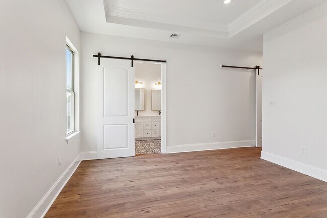 Foto del edificio - 606 Whitney Ave.