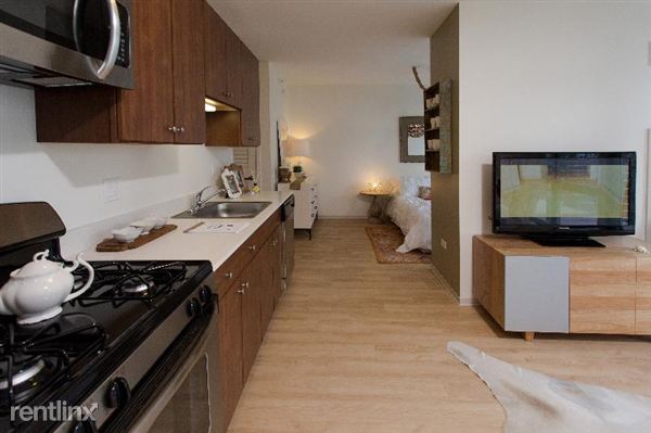 Primary Photo - 323 E Wacker Dr