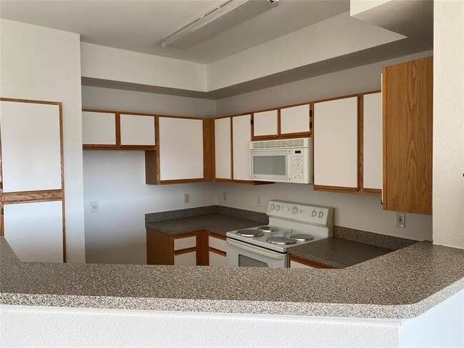 Building Photo - 2320 Gracy Farms Ln