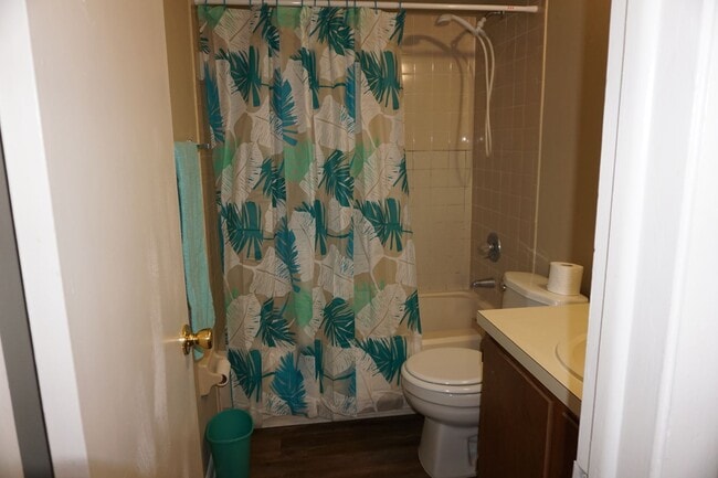 Building Photo - Whispering Pines 2/2 close to NAS Jax