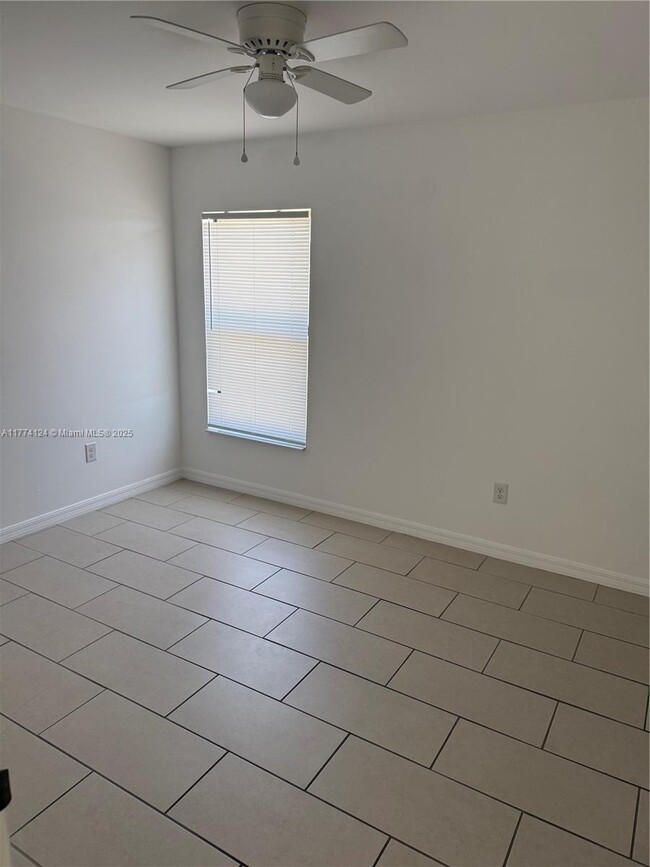 Building Photo - 1210 Trafalgar Pkwy