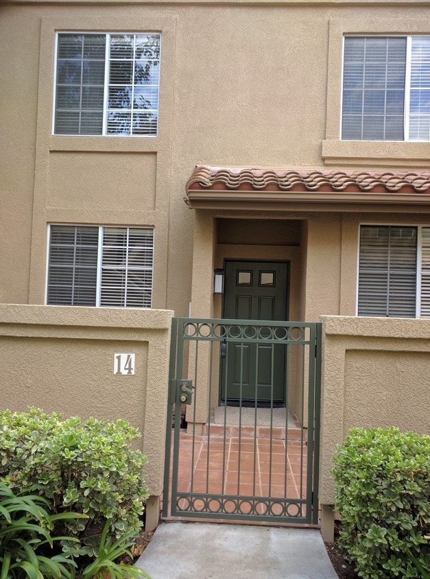 14 Promontory Park, Aliso Viejo, CA 92656 Townhome Rentals in Aliso