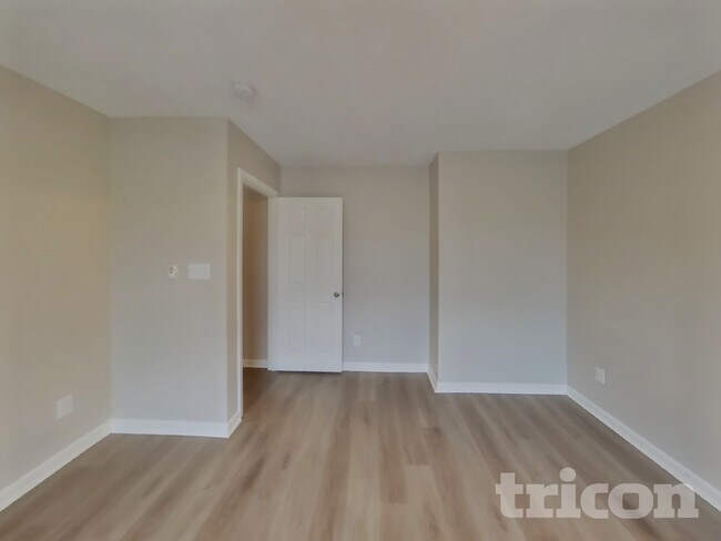 Foto del edificio - 12105 Fall Ct