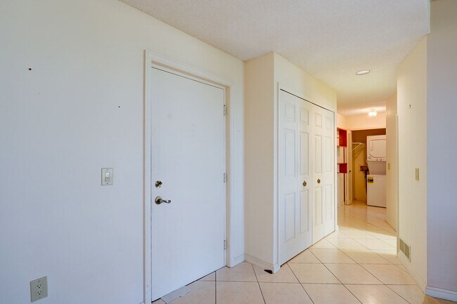 Foto del edificio - 150 SE Four Winds Dr