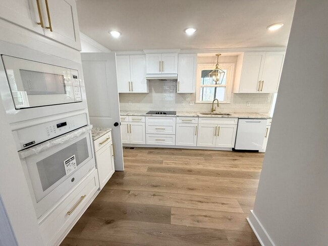 Building Photo - 140 Stone Mill Dr