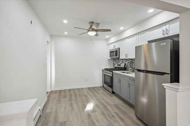 Foto del edificio - 140 Hopkins Ave