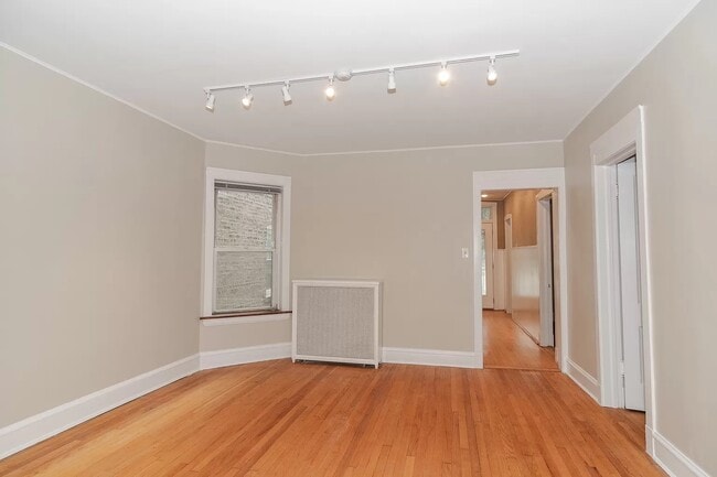 Building Photo - 4418 N Manor Ave