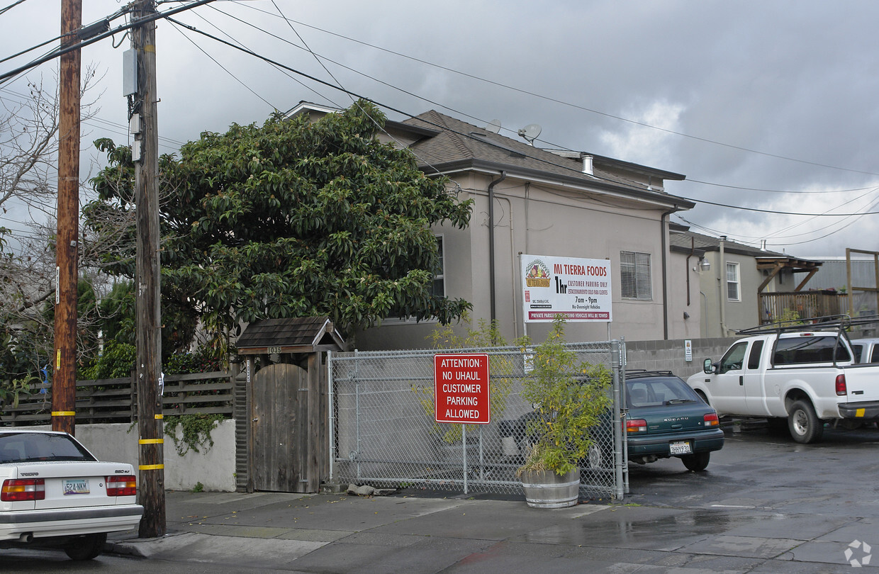 Building Photo - 1035 Addison St