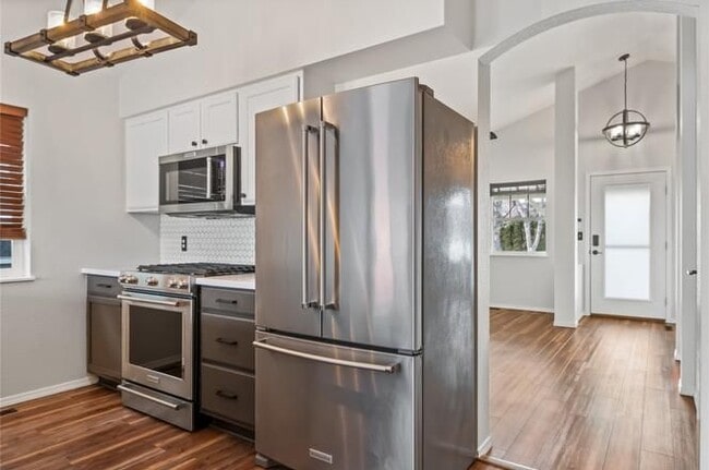 Building Photo - 4722 Sonoma St