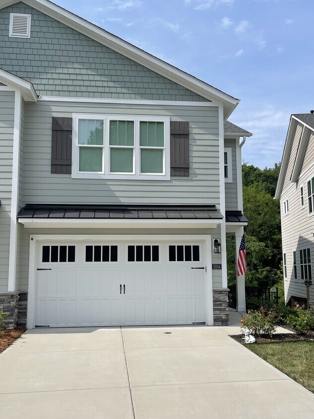 Foto principal - 5234 Valley Stream Rd