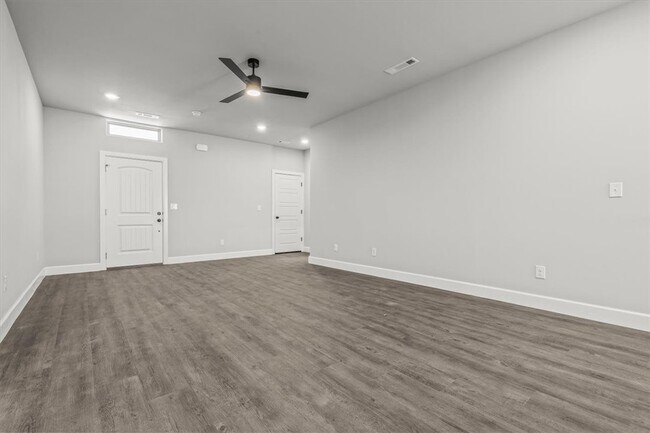 Foto del edificio - 1050 Sunshine Ct