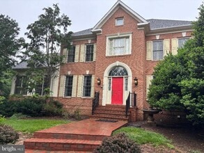 Building Photo - 1066 Northfalls Ct