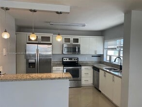 Building Photo - 1825 S Ocean Dr