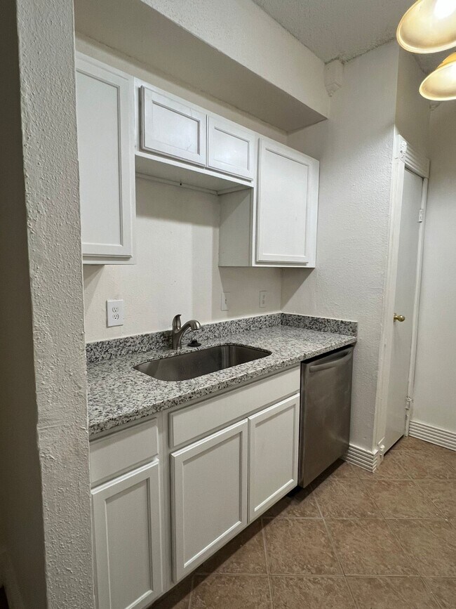 Foto del edificio - 10049 Westpark Dr