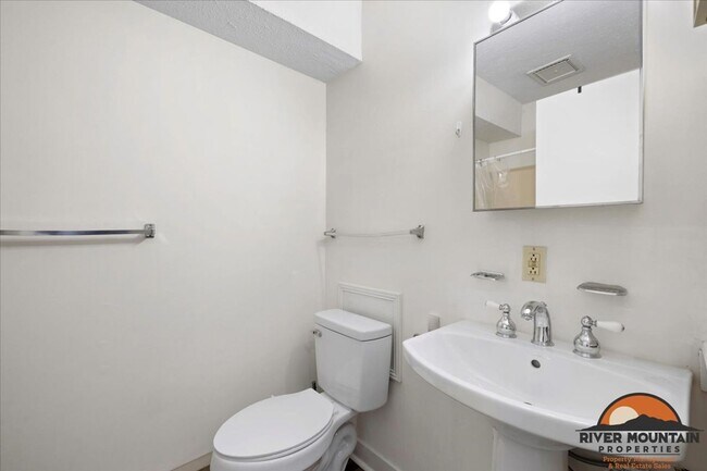 Foto del edificio - Large Efficiency minutes from Virginia Tech