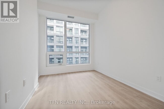 Building Photo - 15 Richardson St