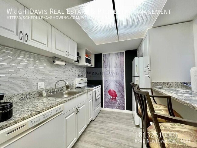 Foto del edificio - 6342 Newtown Cir