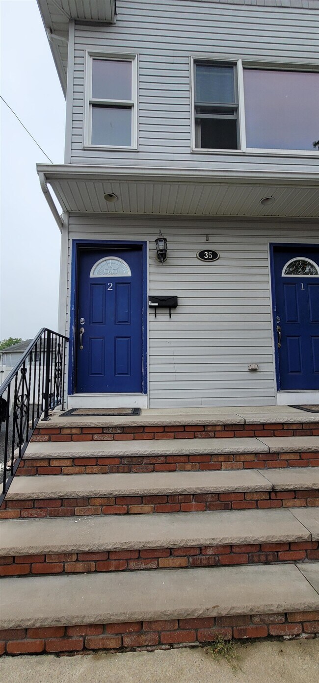 35 Charles St, Lodi, NJ 07644 House Rental in Lodi, NJ