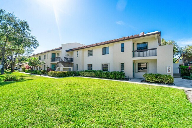 Foto del edificio - 8436 Cypress Ln