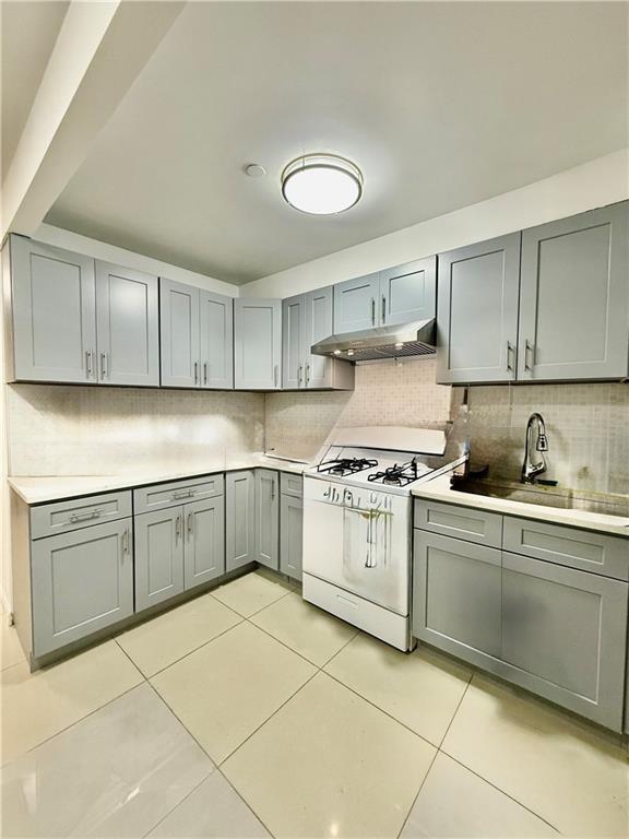 Building Photo - 826 55th St