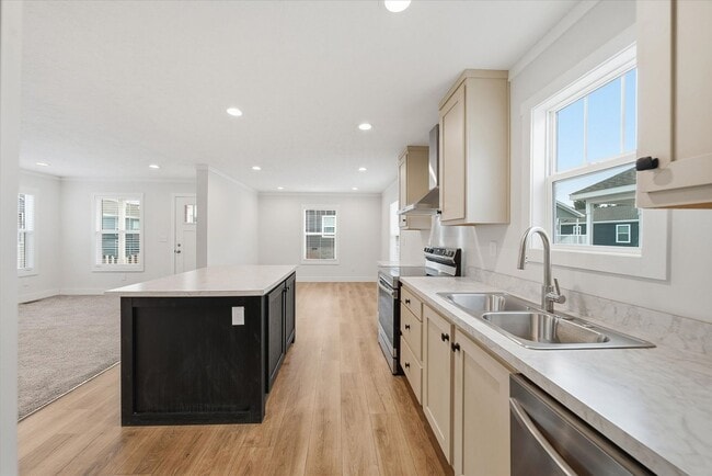 Building Photo - 3 Bed / 2 Bath Home in Hickory FOR RENT Pet Friendly!