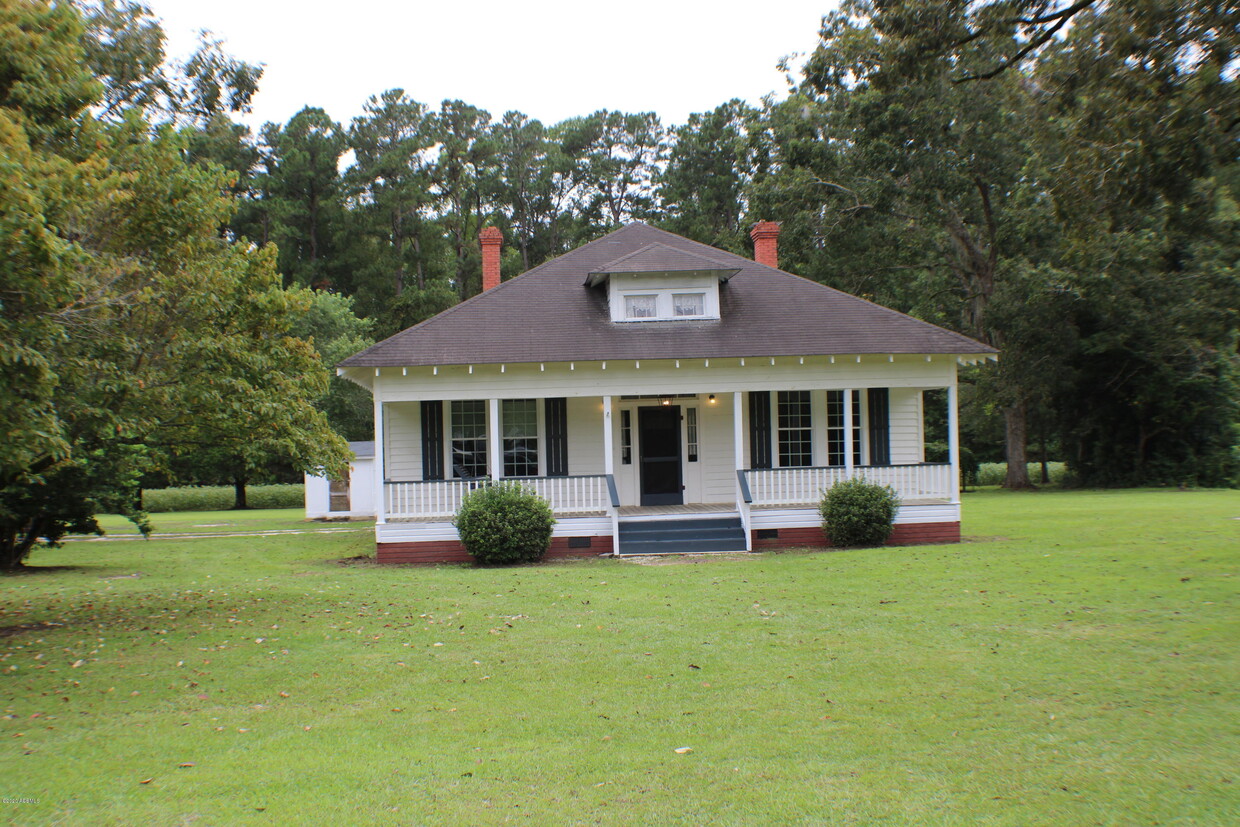 Primary Photo - 3035 Sandy Run Rd