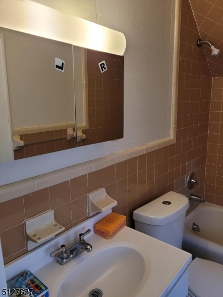Foto principal - 332 N Maple Ave