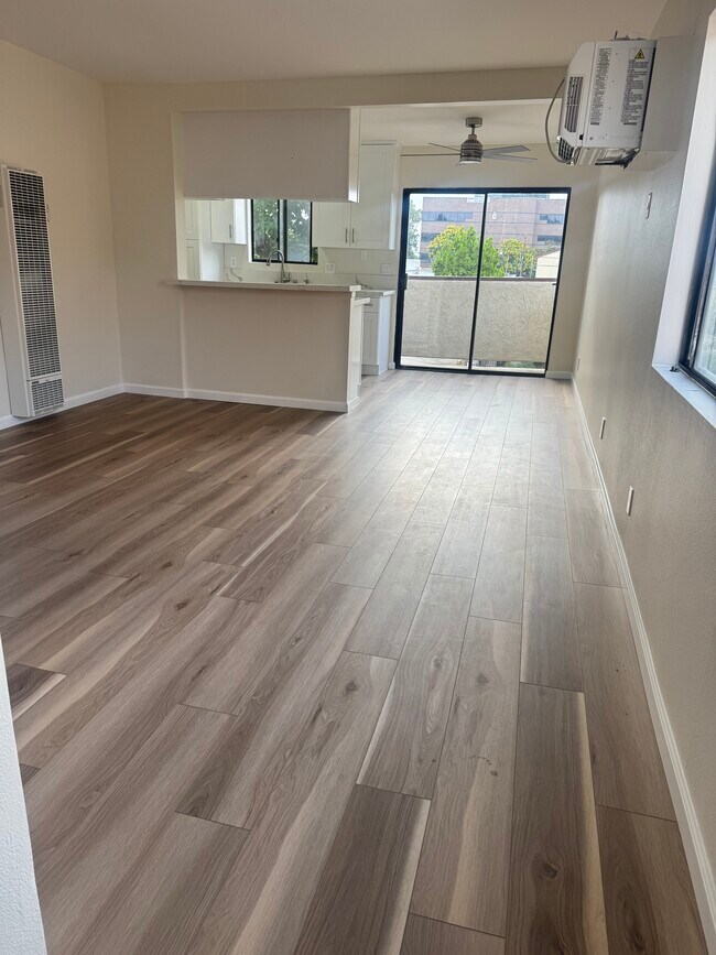 Foto del edificio - 361 E Santa Anita Ave