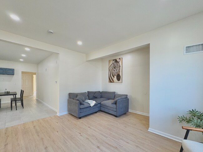 Foto del edificio - 122 Shephard Ave