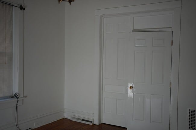 Building Photo - 660 Oak Hill Ave