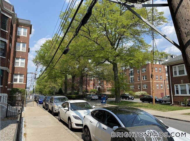 Building Photo - 311 Allston St