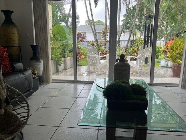 Foto del edificio - 5780 Fernley Dr W